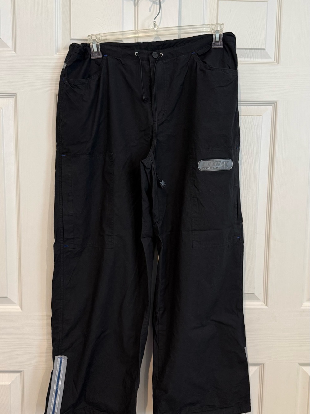 Vintage Calvin Klein Black Wide Leg Cargo Pants with Side Pockets